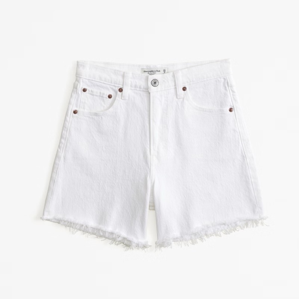 Abercrombie High Rise Dad Shorts in White/Cream